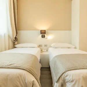 *** Hotel La Dolce Francia